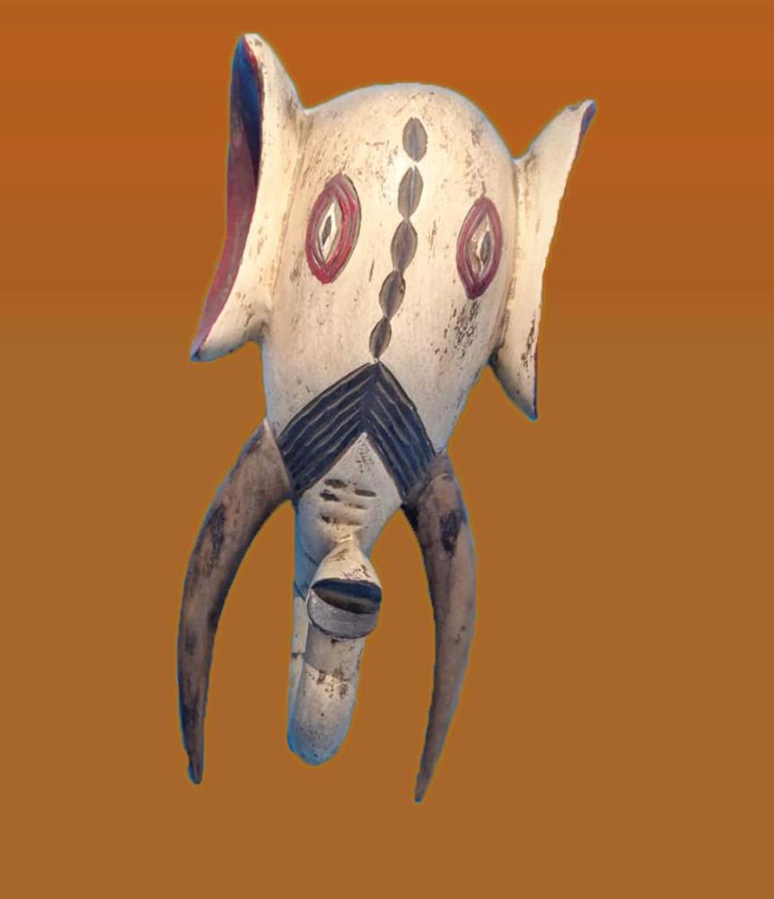 Masque à motifs d'éléphant